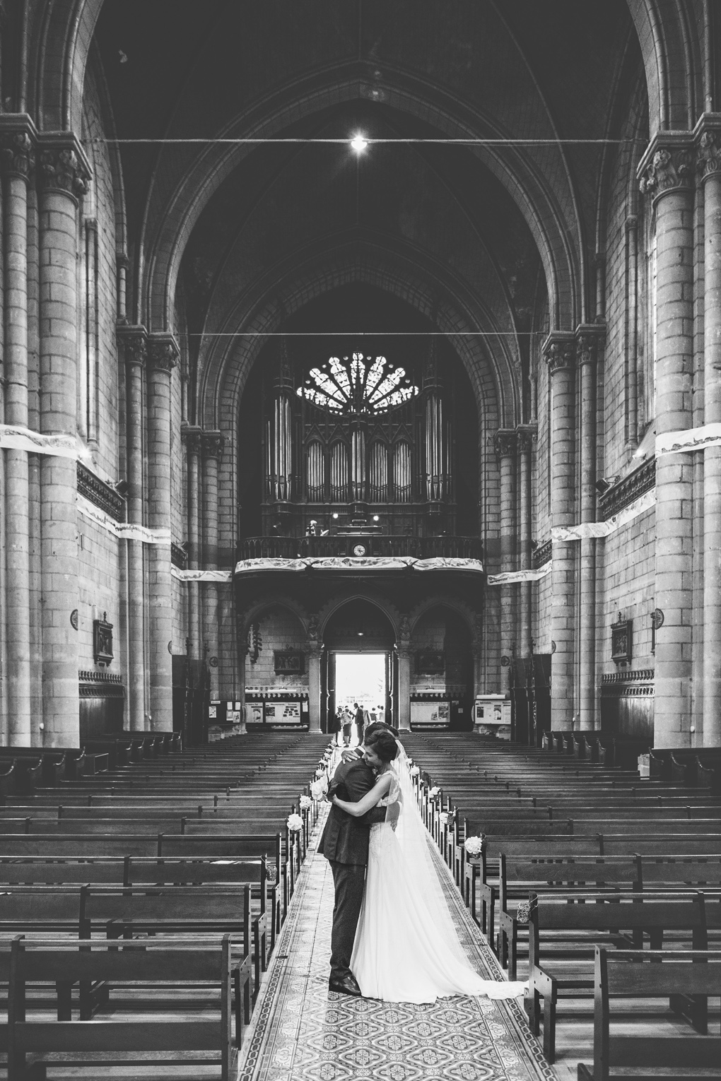 Pierre atelier / storyteller photographer wedding mariage in Paris / elopement & engagement.